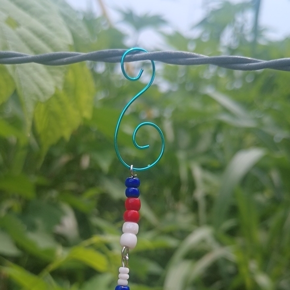 Patriotic Spider Ornament - Picture 4 of 6